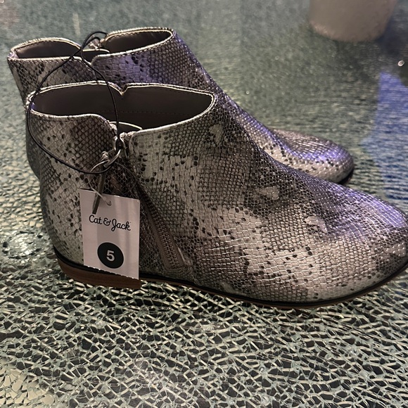 Cat & Jack Snakeskin Patterned Boots - Picture 2 of 4